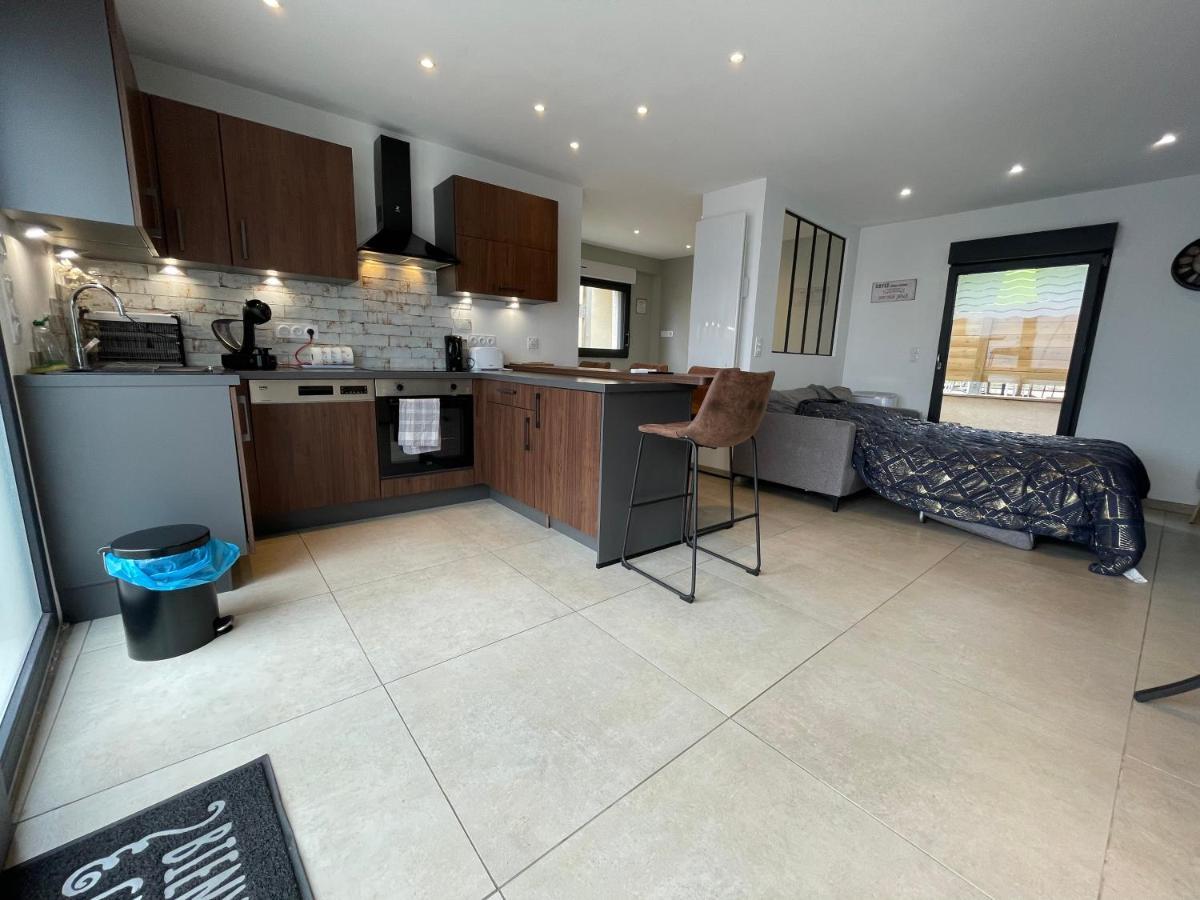 Studio Loft Du Lac Avec Terrasse Avec Vue Sur Le Lac Et La Motte Vaivre-et-Montoille Exterior photo