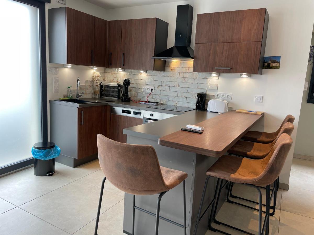 Studio Loft Du Lac Avec Terrasse Avec Vue Sur Le Lac Et La Motte Vaivre-et-Montoille Exterior photo
